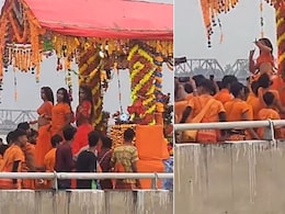 कांवड़ यात्रा में DJ पर थिरकती दिखीं डांसर्स, कावंड़िए बना रहे थे Video, यूजर्स बोले- ये कैसे शिव भक्त हैं कांवड़ यात्रा में DJ पर थिरकती दिखीं डांसर्स, कावंड़िए बना रहे थे Video, यूजर्स बोले- ये कैसे शिव भक्त हैं