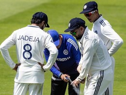 Watch: Injury Scare For Rishabh Pant, Taken Off The Field During 3rd India vs England Test. Here's What Happened