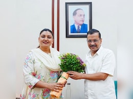 इस्तीफा देने वालीं पंजाब विधायक अनमोल गगन मान कौन हैं? 5 मिनट में MSP के बयान से आई थी सुर्खियों में इस्तीफा देने वालीं पंजाब विधायक अनमोल गगन मान कौन हैं? 5 मिनट में MSP के बयान से आई थी सुर्खियों में