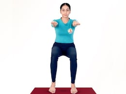 मजबूत और हेल्दी घुटनों के लिए घर पर करें अर्ध-उकड़ू योगासन, जानिए आसान तरीका मजबूत और हेल्दी घुटनों के लिए घर पर करें अर्ध-उकड़ू योगासन, जानिए आसान तरीका