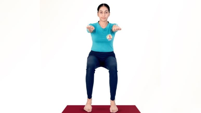 मजबूत और हेल्दी घुटनों के लिए घर पर करें अर्ध-उकड़ू योगासन, जानिए आसान तरीका मजबूत और हेल्दी घुटनों के लिए घर पर करें अर्ध-उकड़ू योगासन, जानिए आसान तरीका