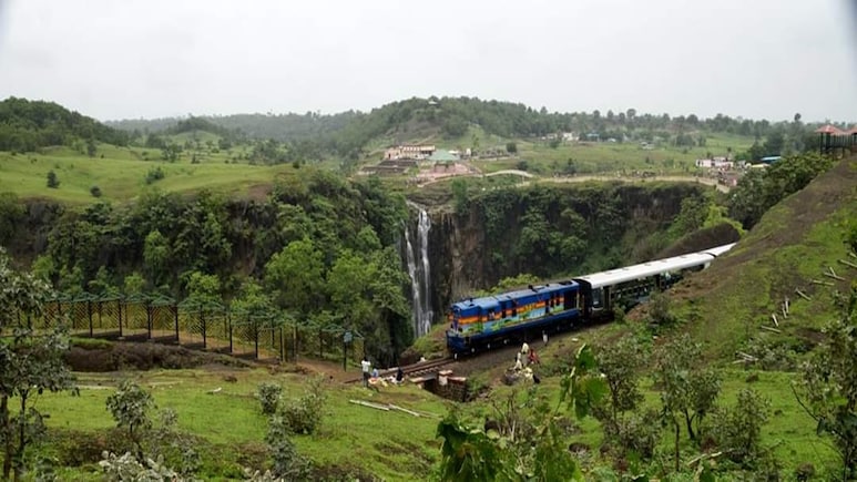 Indian Railways Heritage Train: पातालपानी-कालाकुंड हेरिटेज ट्रेन, प्रकृति के बीच सफर, ऐसा है टाइमिंग Indian Railways Heritage Train: पातालपानी-कालाकुंड हेरिटेज ट्रेन, प्रकृति के बीच सफर, ऐसा है टाइमिंग