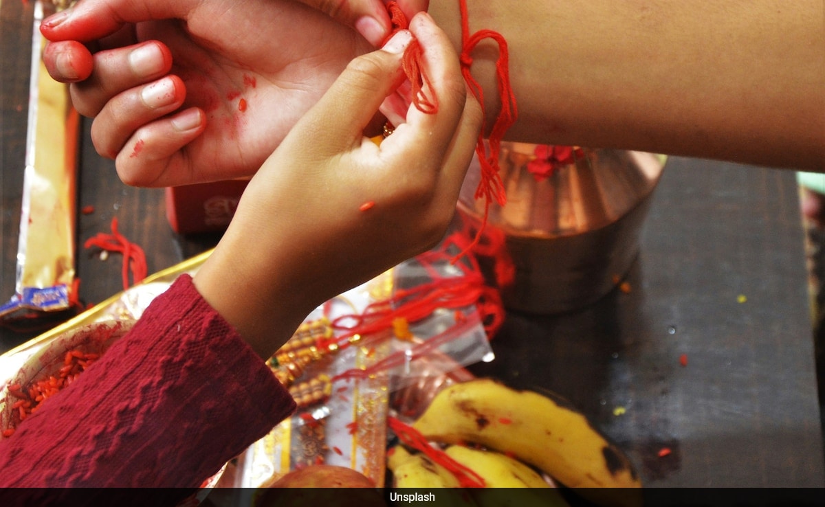 Raksha Bandhan 2025: Avoid Rahukaal While Tying Rakhi, Know The Right Time