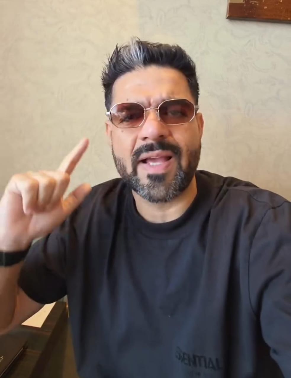 Viral Video: NRI Rants About Rs 1,000 Tea In Mumbai, Internet Reacts