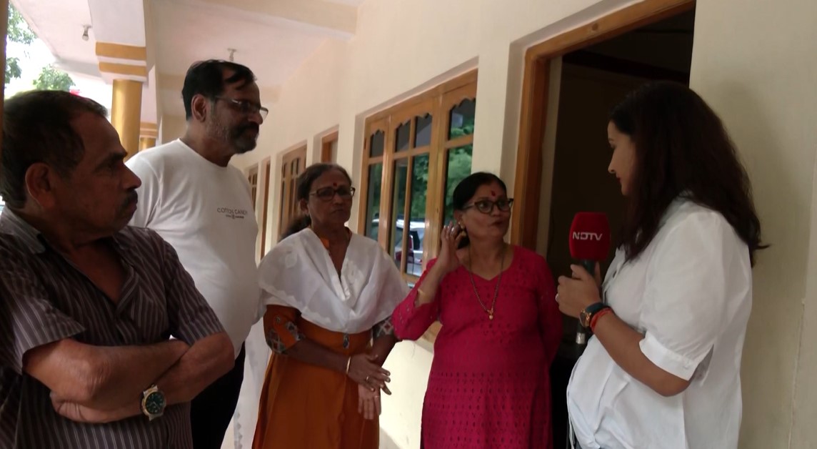 गए तो बाजार था, लौटे तो श्‍मशान... धराली में फंसे केरल के लोगों की आपबीती