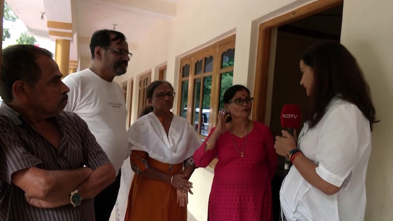 गए तो बाजार था, लौटे तो श्मशान... धराली में फंसे केरल के लोगों की आपबीती गए तो बाजार था, लौटे तो श्मशान... धराली में फंसे केरल के लोगों की आपबीती
