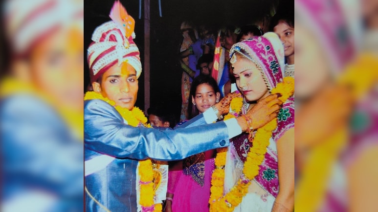 Rajasthan: पति ने मजदूरी की, दिन-रात मेहनत करके पढ़ाया... सरकारी टीचर बनते ही पत्नी ने मुंह फेरा Rajasthan: पति ने मजदूरी की, दिन-रात मेहनत करके पढ़ाया... सरकारी टीचर बनते ही पत्नी ने मुंह फेरा