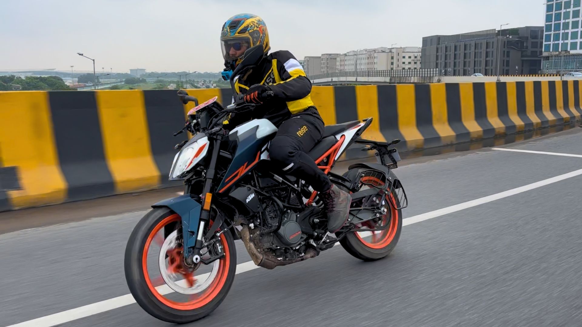 KTM 160 Duke Review: Do Expectations Meet Performance?