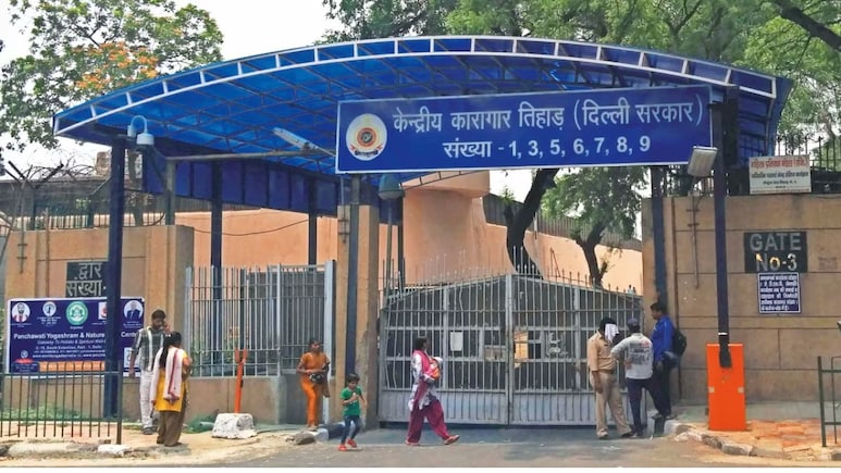 तिहाड़ जेल में बड़ा फेरबदल, 3 सुपरिटेंडेंट के साथ 18 अफसरों का हुआ तबादला