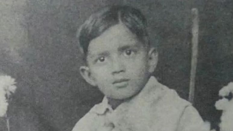 33 फ्लॉप फिर भी सुपरस्टार, काम की कोई नहीं कमी, बैक टू बैक आएंगी 6 फिल्में, 5वीं में सनी देओल से टक्कर