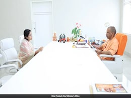 Pooja Pal Meets Yogi Adityanath Days After Being Ousted From Samajwadi Party Pooja Pal Meets Yogi Adityanath Days After Being Ousted From Samajwadi Party