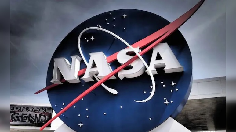 Job in NASA : NASA मध्ये नोकरी मिळवण्यासाठी पात्रता काय लागते ? किती असतो पगार ? जाणून घ्या सगळी माहिती Job in NASA : NASA मध्ये नोकरी मिळवण्यासाठी पात्रता काय लागते ? किती असतो पगार ? जाणून घ्या सगळी माहिती