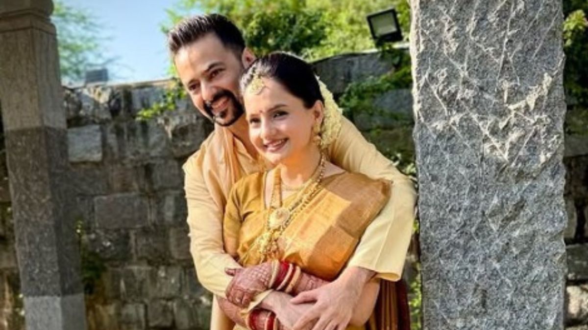 Gia Manek, Gopi Bahu Of <i>Saath Nibhaana Saathiya</i>, Marries <i>Diya Aur Baati Hum</i> Actor Varunn Jain. See Pics