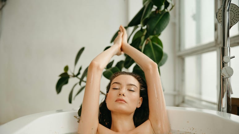 अपने Routine में ऐड करें ये शानदार Body Wash, 500 रुपये से भी कम है इनका Price अपने Routine में ऐड करें ये शानदार Body Wash, 500 रुपये से भी कम है इनका Price