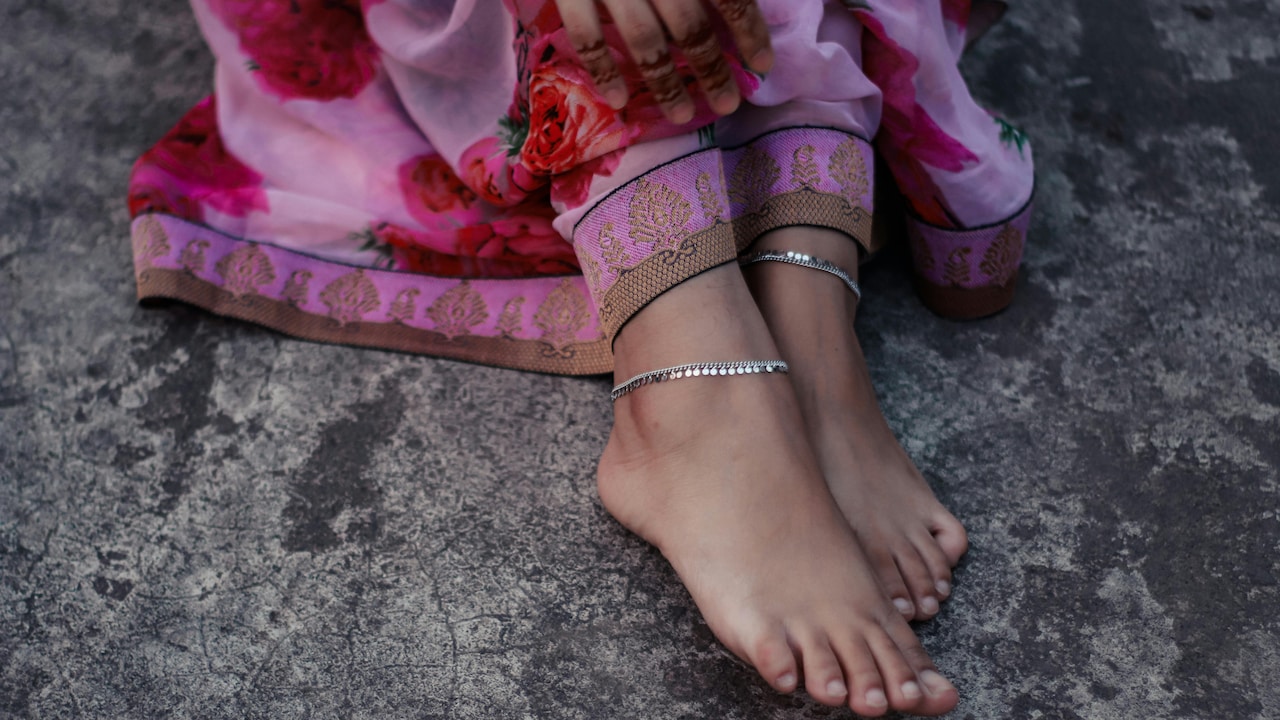 Silver anklets are forever a fashion statement