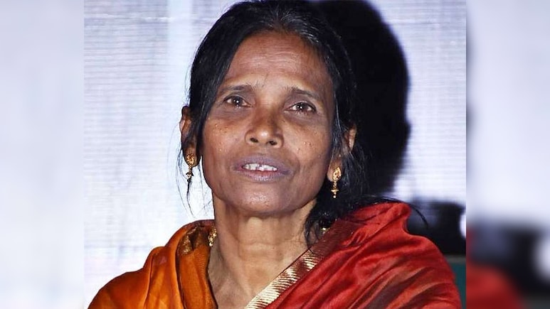 रातोंरात स्टार बनीं रानू मंडल का वीडियो वायरल, सलमान खान के गाने पर किया डांस, लोगों ने पूछा- कहां हैं आप? रातोंरात स्टार बनीं रानू मंडल का वीडियो वायरल, सलमान खान के गाने पर किया डांस, लोगों ने पूछा- कहां हैं आप?