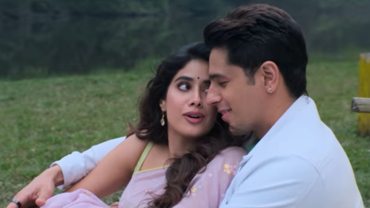 <i>Param Sundari</i> Review: This Rom-Com Is An Unabashed Love Letter To Shah Rukh Khan's Films