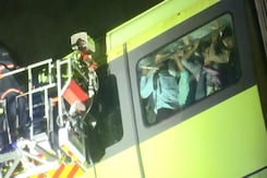 Mumbai Monorail Breaks Down Amid Heavy Rain, Nearly 200 Passengers Inside Mumbai Monorail Breaks Down Amid Heavy Rain, Nearly 200 Passengers Inside