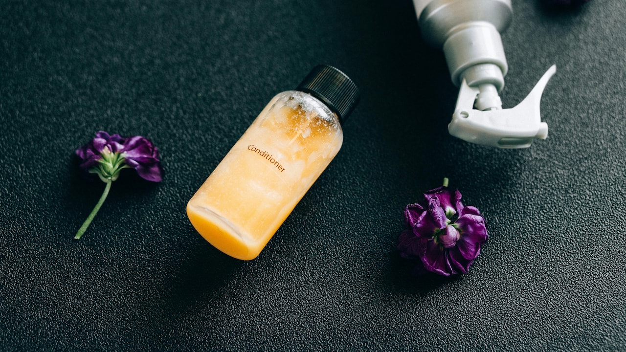 Get Frizz Free Hair With Top Hair Conditioners That Works Magically