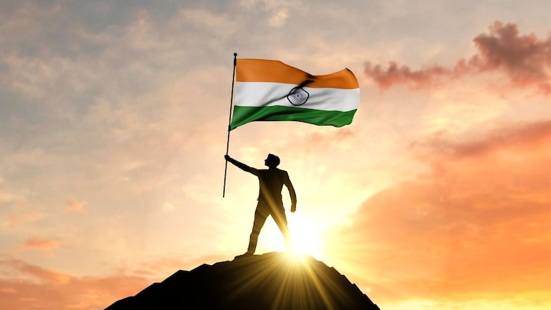 Independence Day 2025: आजादी के बाद नक्सल प्रभावित क्षेत्र के 14 गांवों में पहली बार लहराएगा तिरंगा