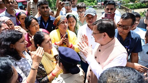 बादल फटने के बाद चमोली पहुंचे CM धामी को झेलना पड़ा विरोध, पीड़ितों ने की यह मांग