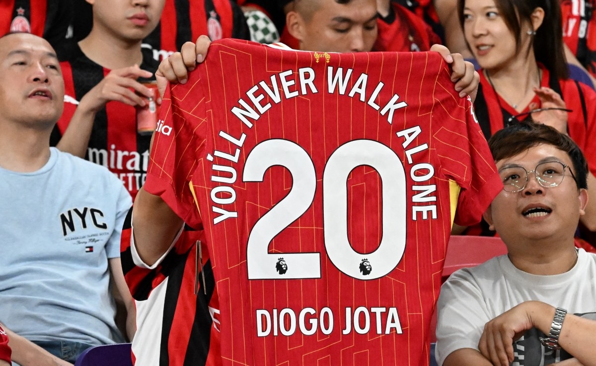 Retiring Diogo Jotas Jersey Was Incredible Gesture From Liverpool: Stephen Warnock
