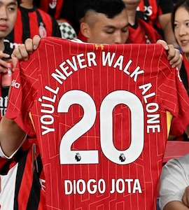 Retiring Diogo Jotas Jersey Was Incredible Gesture From Liverpool: Stephen Warnock