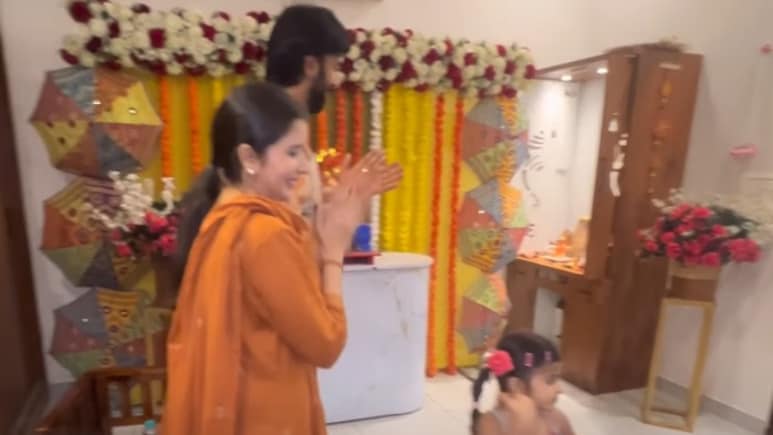 Video: Actor Charu Asopa Re-Unites With Ex-Husband Rajeev Sen For Ganapati Celebrations In Bikaner Video: Actor Charu Asopa Re-Unites With Ex-Husband Rajeev Sen For Ganapati Celebrations In Bikaner