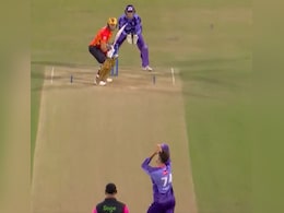 6,6,6, कप्तानी मिलते ही छक्के पर छक्के जड़ने लगा इंग्लैंड का युवा स्टार, VIDEO 6,6,6, कप्तानी मिलते ही छक्के पर छक्के जड़ने लगा इंग्लैंड का युवा स्टार, VIDEO