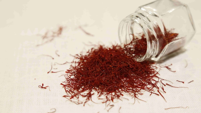 Social Media Says Saffron Is The New Antidepressant But Do Experts Agree?