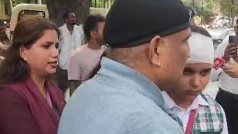 स्वतंत्रता दिवस कार्यक्रम में हादसा, बूंदी के एक प्राइवेट स्कूल में फॉलसीलिंग गिरी, 5 छात्र घायल, शिक्षा मंत्री ने दिए जांच के निर्देश
