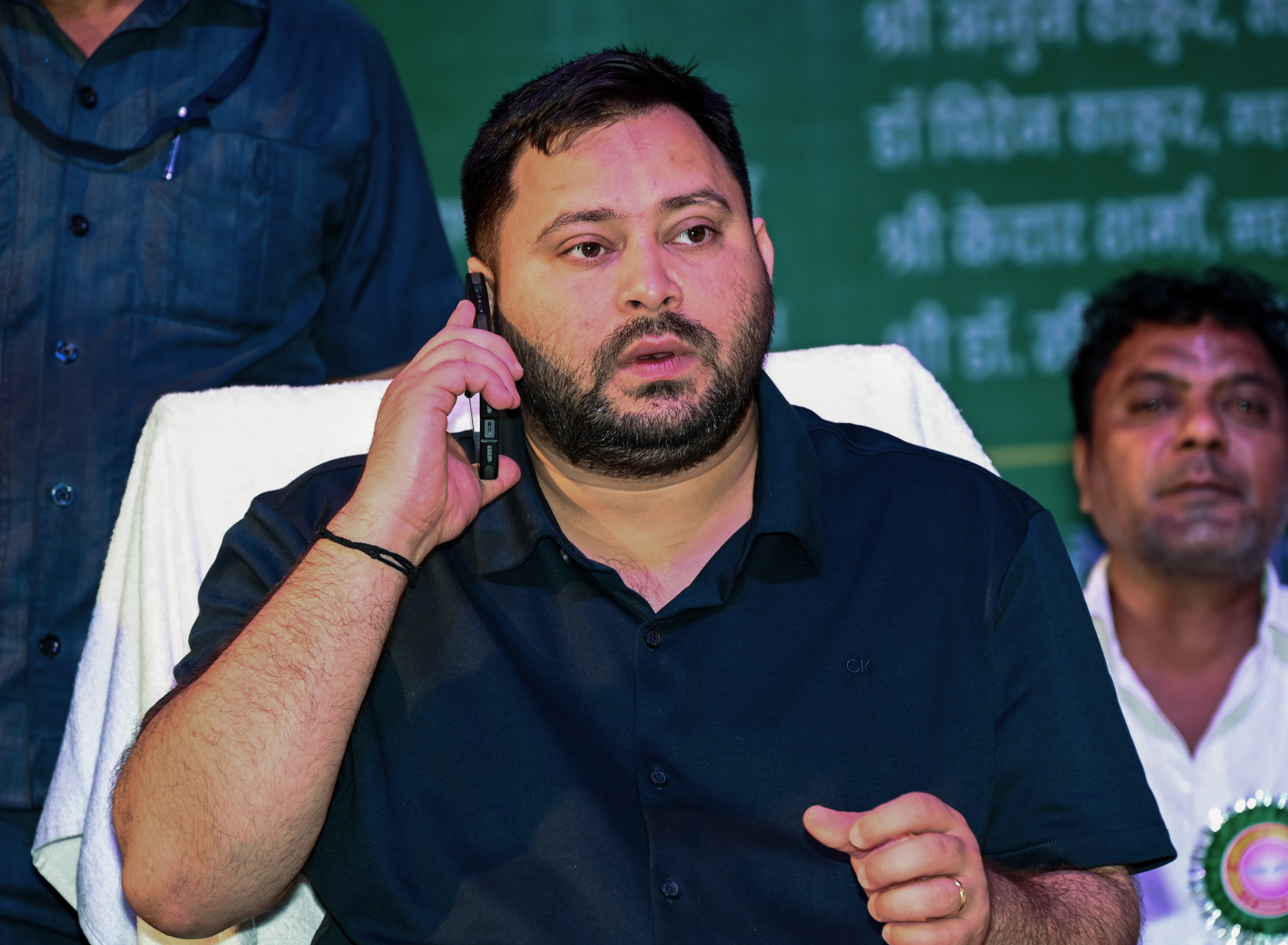 जिस पते पर रजिस्टर्ड है तेजस्वी का वोटर कार्ड, वहां NDTV को क्या मिला?