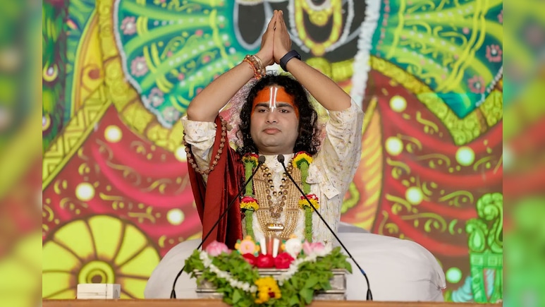 लिव-इन में रहेंगे तो चरित्रवान बच्चे कैसे पैदा होंगे... अनिरुद्धाचार्य ने सफाई देते हुए कर दी नई टिप्पणी