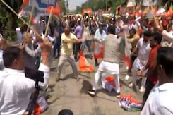 Video: Congress, BJP Workers Clash In Patna Over PM Modi Abuse Row Video: Congress, BJP Workers Clash In Patna Over PM Modi Abuse Row