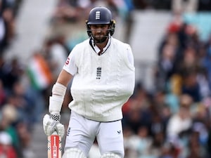 Woakes Makes Stunning Revelation About Batting With Injury Against India
