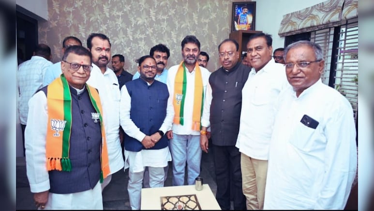 Amravati News : अमरावतीच्या दर्यापुरात काँग्रेसला मोठा धक्का, सलीम घाणीवालांचा भाजपमध्ये प्रवेश  