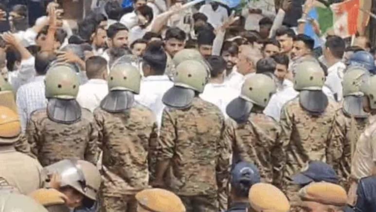 Rajasthan: जयपुर में छात्रसंघ चुनाव की मांग पर अड़ी NSUI, कहा- तारीखों का नहीं हुआ ऐलान तो जारी रहेगा आंदोलन' Rajasthan: जयपुर में छात्रसंघ चुनाव की मांग पर अड़ी NSUI, कहा- तारीखों का नहीं हुआ ऐलान तो जारी रहेगा आंदोलन'