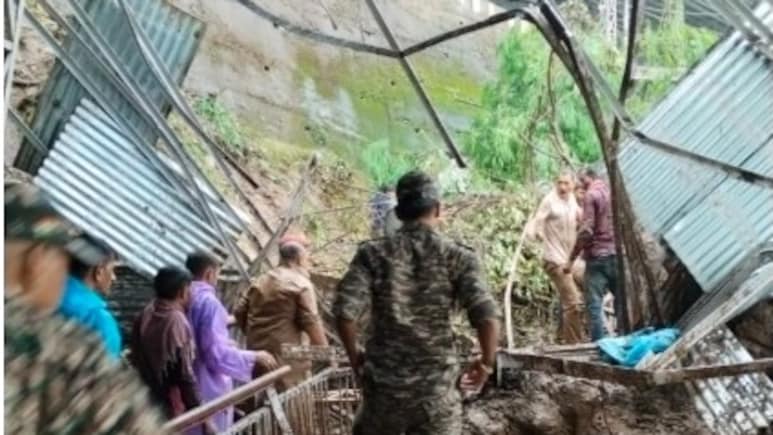 Vaishno Devi Landslide: वैष्णो देवी मार्ग पर भूस्खलन से 5 लोगों की मौत, 14 यात्री घायल; यात्रा रुकी