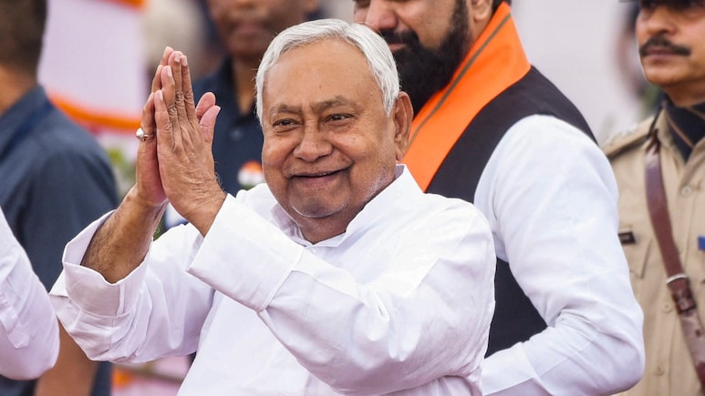 बिहार में युवाओं के लिए गुड न्यूज, 100 रुपये में भर पाएंगे हर परीक्षा का फॉर्म
