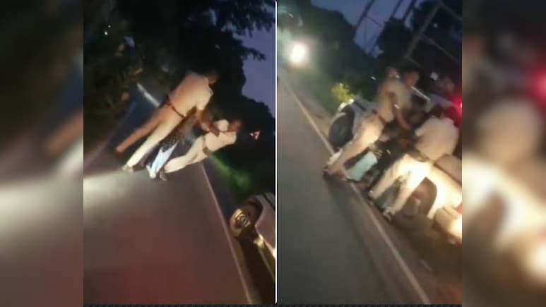 बिहार में खाकी ने किया शर्मसार! सरेआम महिला को दबोचे नजर आए पुलिसकर्मी, पति संग सड़क पर काटा बवाल बिहार में खाकी ने किया शर्मसार! सरेआम महिला को दबोचे नजर आए पुलिसकर्मी, पति संग सड़क पर काटा बवाल