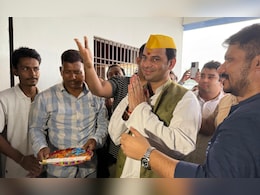 मुझे किसी से नहीं, सिर्फ महुआ की जनता से मतलब है: तेज प्रताप यादव मुझे किसी से नहीं, सिर्फ महुआ की जनता से मतलब है: तेज प्रताप यादव