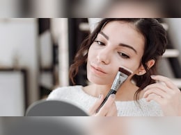 चेहरे को चमकदार बनाने के साथ मेकअप दिमाग पर भी डालता है पॉजिटिव असर, रिसर्च में खुलासा