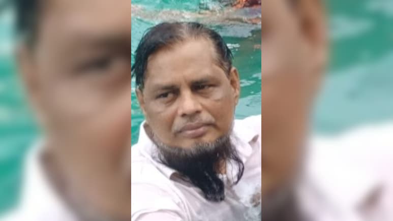 सड़क पर गड्ढों ने एक डॉक्टर की ले ली जान, गुस्साए लोगों ने इस घटना के खिलाफ भिंवडी में हंगामा