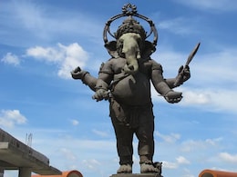 महाराष्ट्र नहीं, इस देश में है दुनिया की सबसे ऊंची भगवान गणेश की मूर्ति, हर दिन देखने आते हैं लाखों टूरिस्ट्स महाराष्ट्र नहीं, इस देश में है दुनिया की सबसे ऊंची भगवान गणेश की मूर्ति, हर दिन देखने आते हैं लाखों टूरिस्ट्स