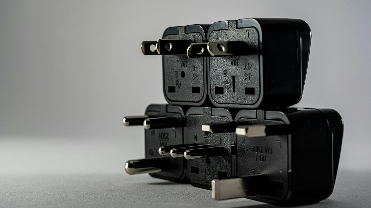 How To Set Up A Smart Plug To Make Any Appliance Voice-Controlled