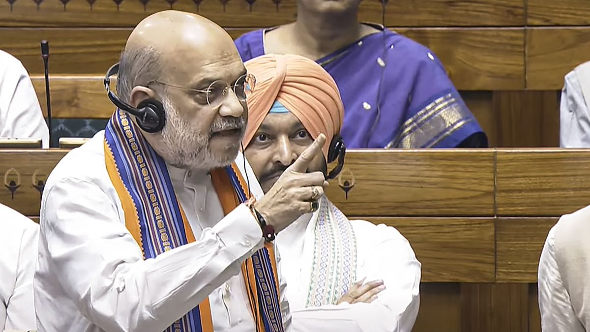 Showdown Over 'Criminal MPs' Bill, Opposition Throws Paper At Amit Shah