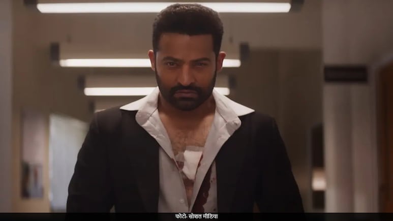 साउथ के इन एक्टर्स के फैसले उन पर ही पड़ गए उल्टे, प्रभास ने तो डूबाए 700 करोड़ साउथ के इन एक्टर्स के फैसले उन पर ही पड़ गए उल्टे, प्रभास ने तो डूबाए 700 करोड़