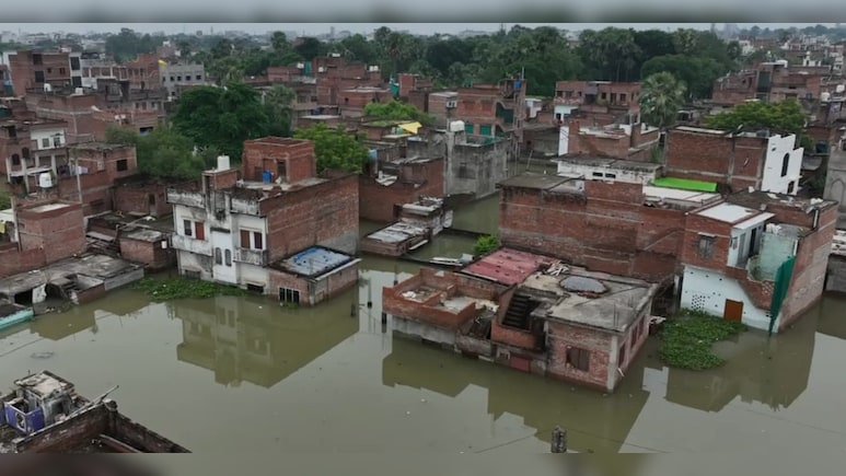 वाराणसी में वरुणा और असी नदी उफान पर, कई रिहायशी इलाको में घुसा पानी, पढ़ें पूरी रिपोर्ट वाराणसी में वरुणा और असी नदी उफान पर, कई रिहायशी इलाको में घुसा पानी, पढ़ें पूरी रिपोर्ट
