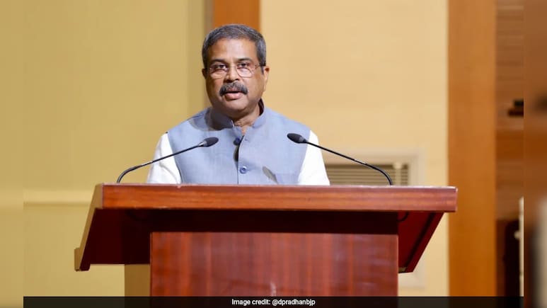 भोपाल में बोले धर्मेंद्र प्रधान- नारी शक्ति की भागीदारी से ही साकार होगा 'विकसित भारत'