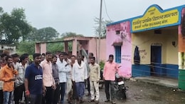 बांसवाड़ा में हादसे को न्यौता दे रहा प्रशासन, जर्जर भवन में पढ़ रहे करीब 100 बच्चे; ग्रामीणों ने दी आंदोलन की चेतावनी&nbsp;